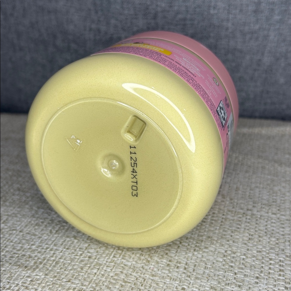 Dove Crumbl Lemon Glaze Body Scrub - Picture 5 of 5